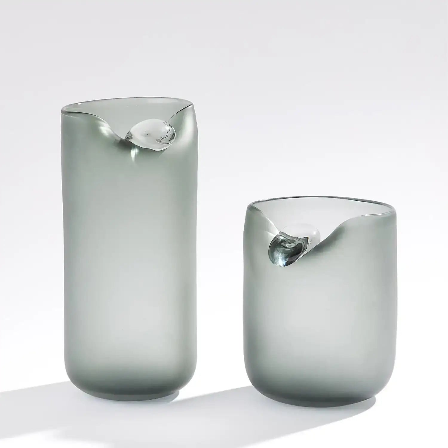 GLOBAL VIEWS POISE VASE - Decorative Accents