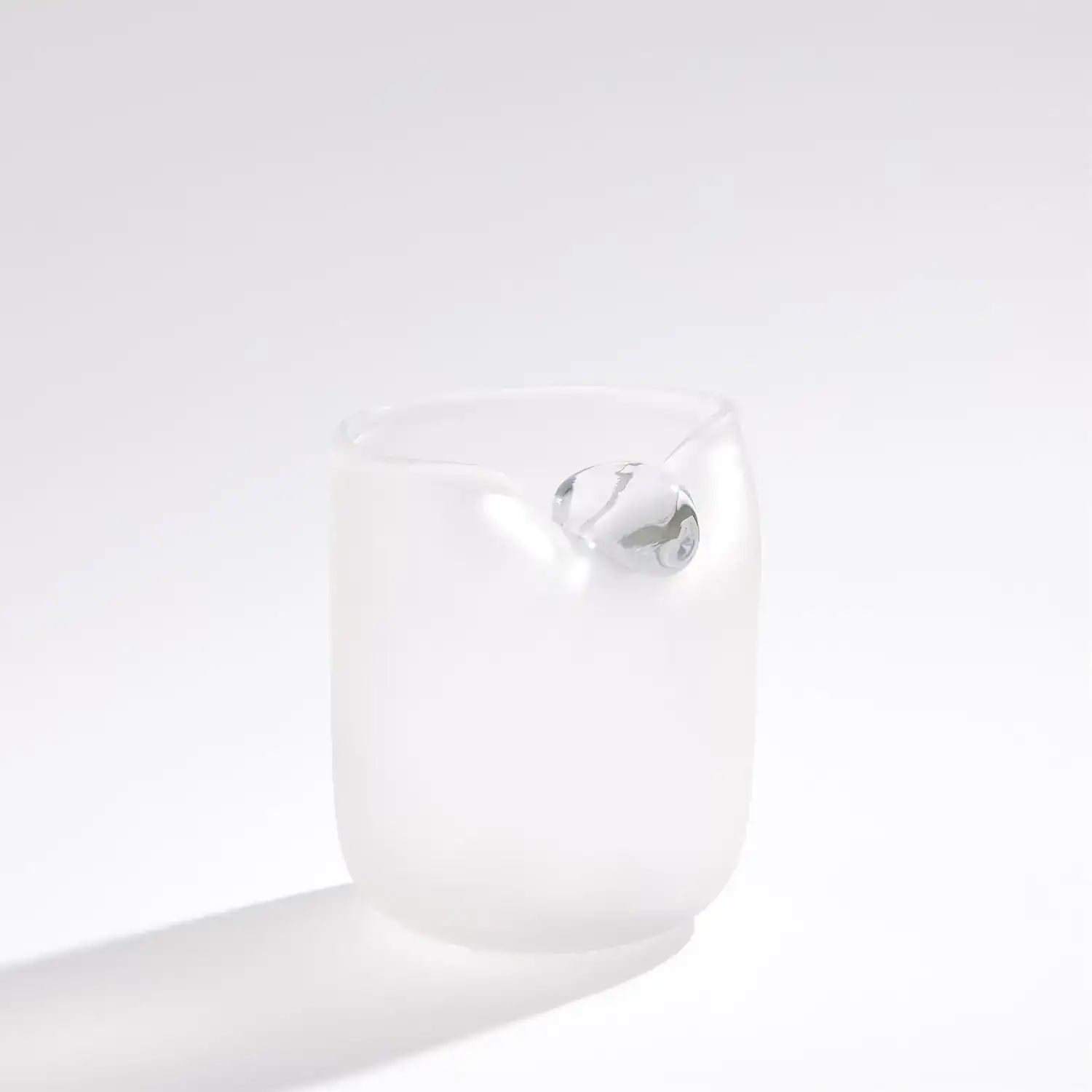 GLOBAL VIEWS POISE VASE - Decorative Accents