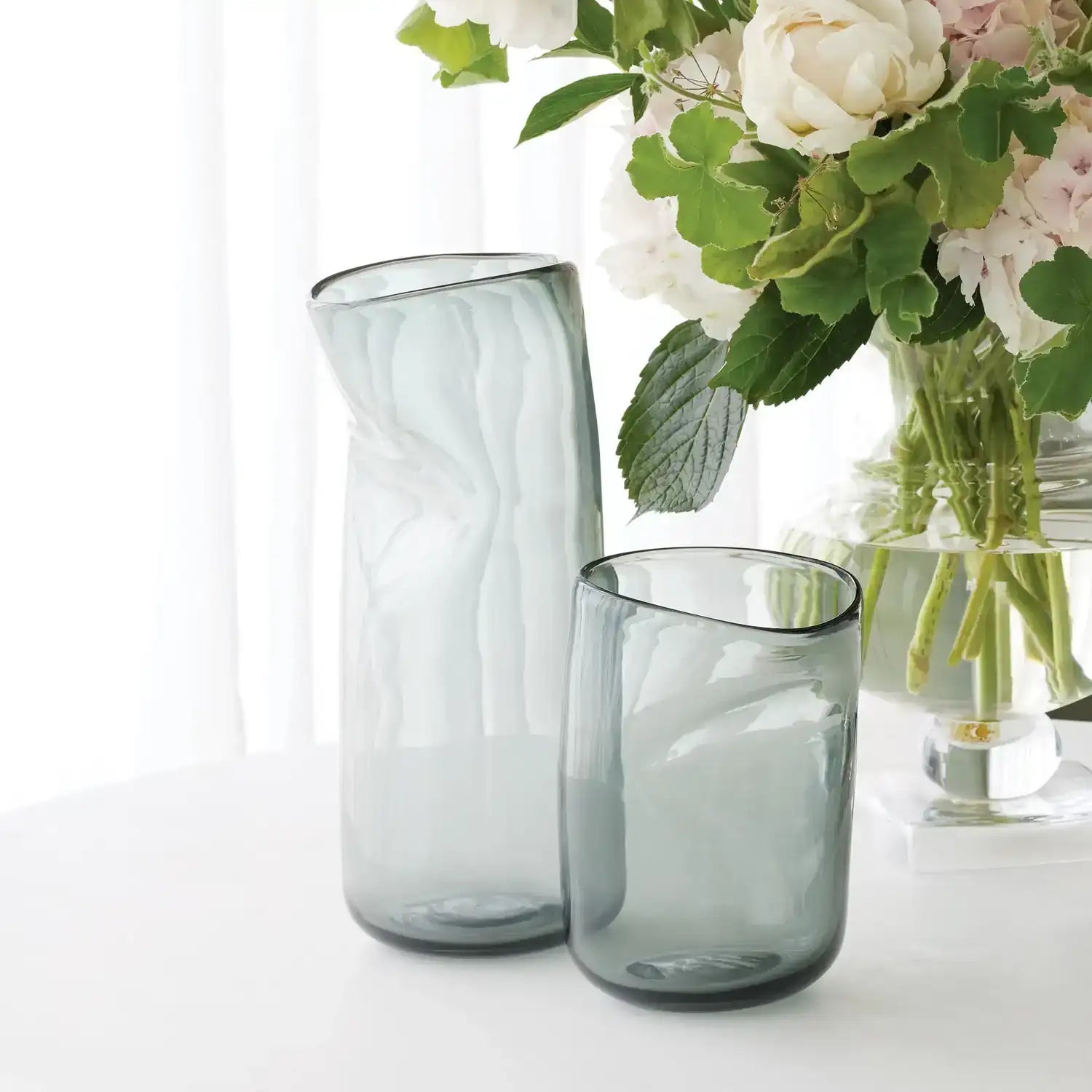 GLOBAL VIEWS CONTOUR VASE - Art
