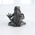 GLOBAL VIEWS HUGGING FROG SCULPTURE - Decorative Accents