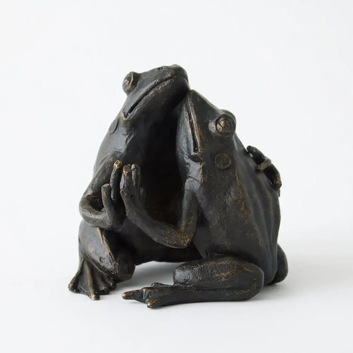 GLOBAL VIEWS HUGGING FROG SCULPTURE - Decorative Accents