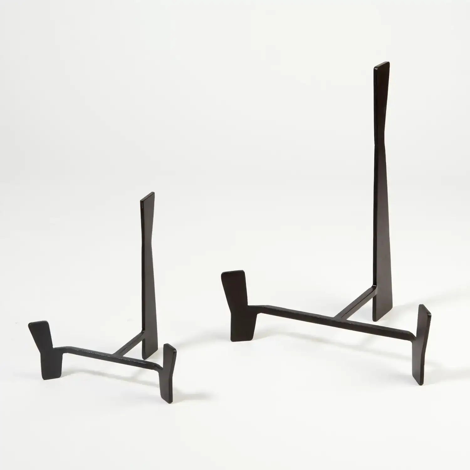 GLOBAL VIEWS PLATE STAND - Decorative Accents