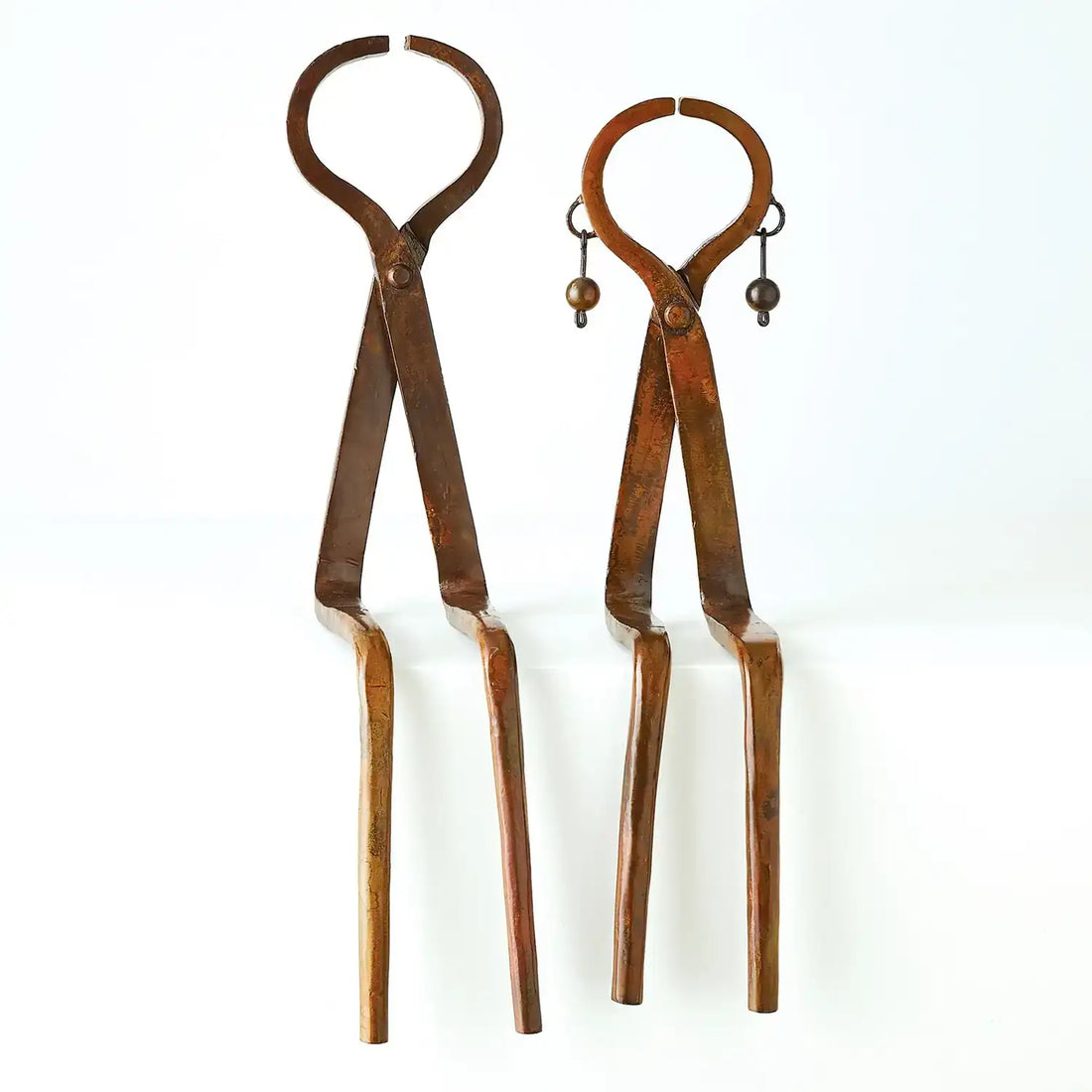 GLOBAL VIEWS IRON SITTING COUPLE - Decorative Accents