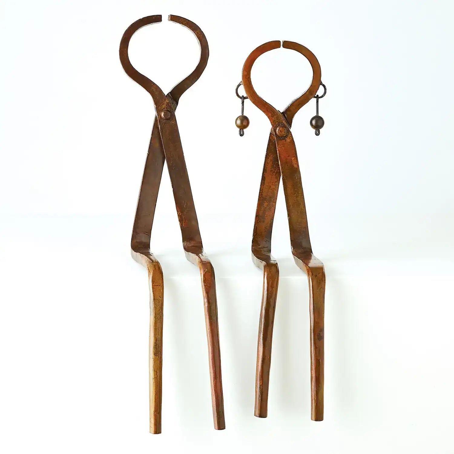 GLOBAL VIEWS IRON SITTING COUPLE - Decorative Accents