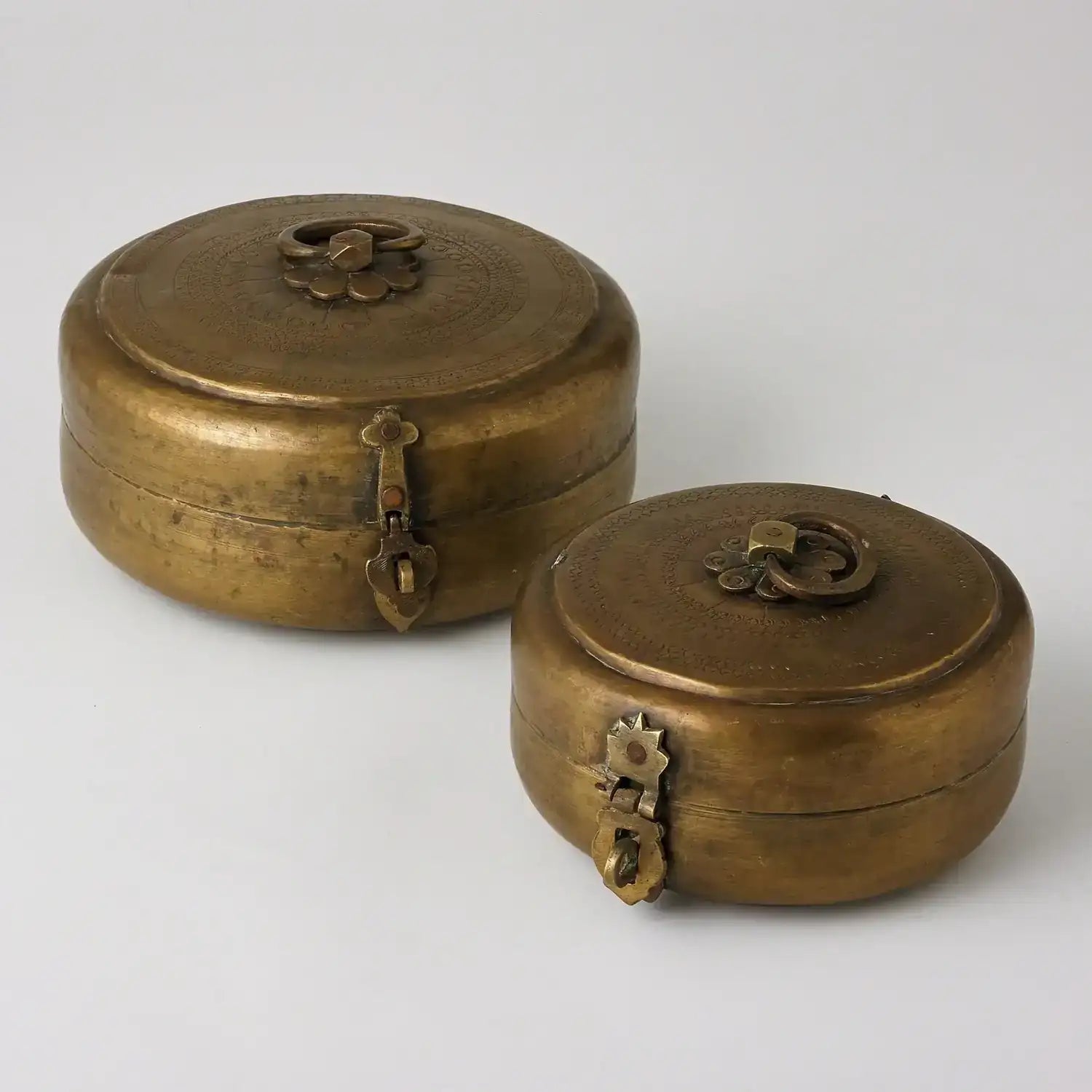 GLOBAL VIEWS VINTAGE CHAPATI BOX - Art