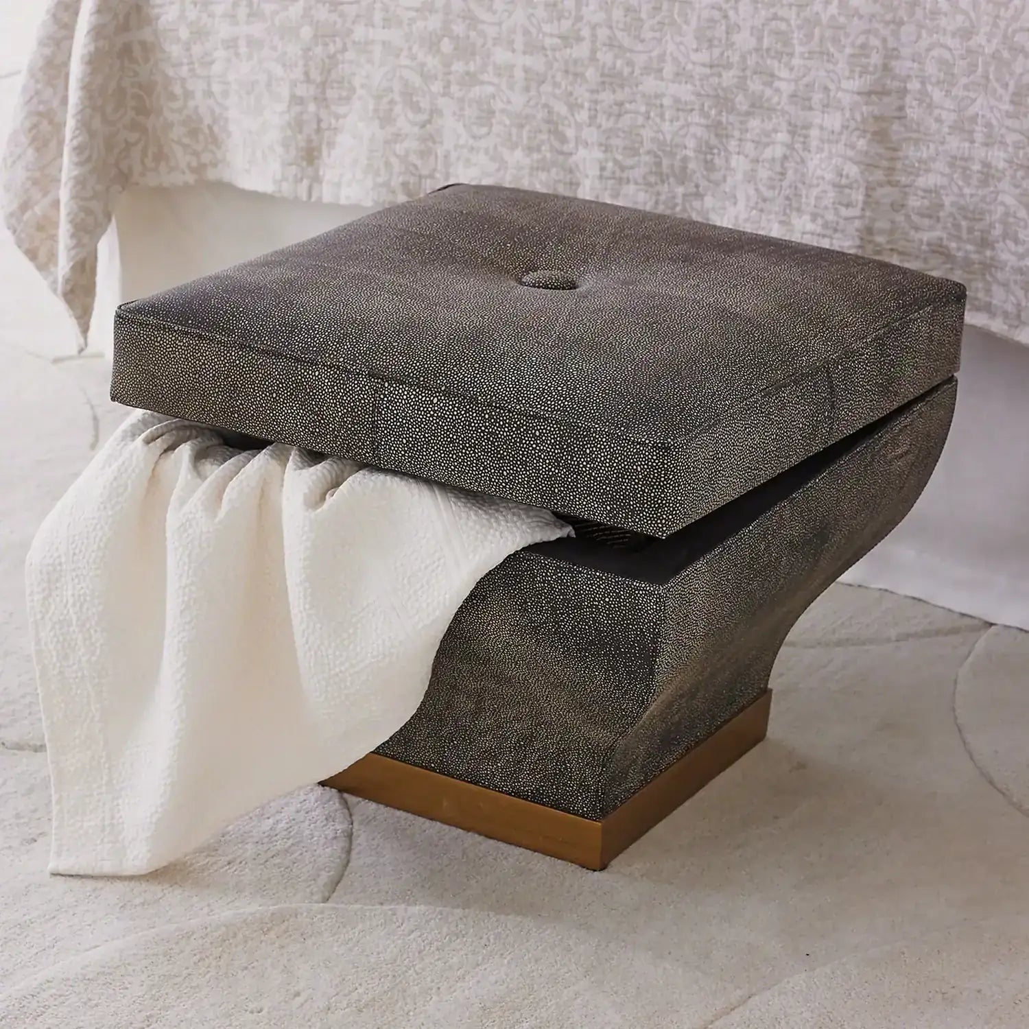 GLOBAL VIEWS CHURCHILL STORAGE OTTOMAN - Benches, Ottoman, Stools