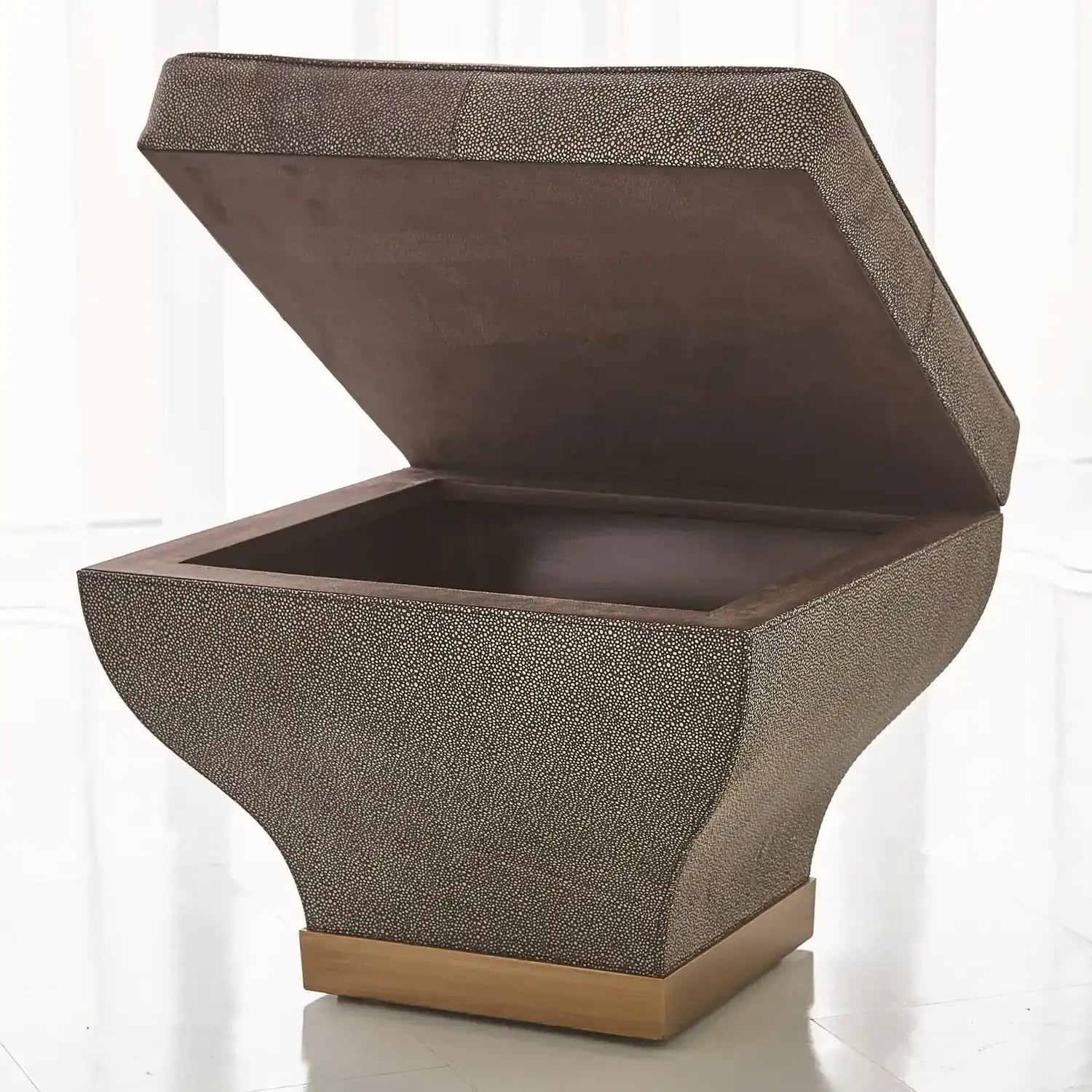 GLOBAL VIEWS CHURCHILL STORAGE OTTOMAN - Benches, Ottoman, Stools