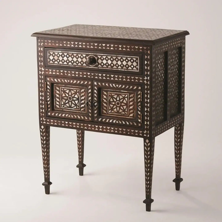 GLOBAL VIEWS BHAWANA CHEST - Beds
