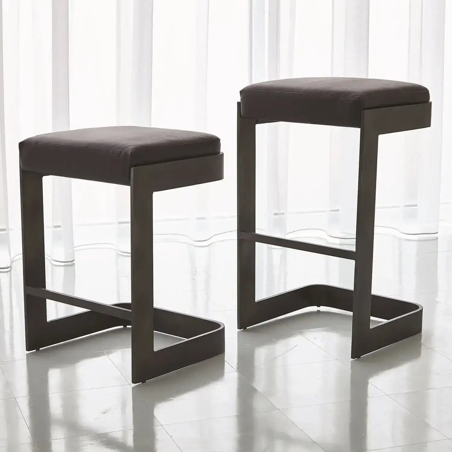 GLOBAL VIEWS REGAN LOW BAR STOOL W/BLACK LEATHER - Bar Stools