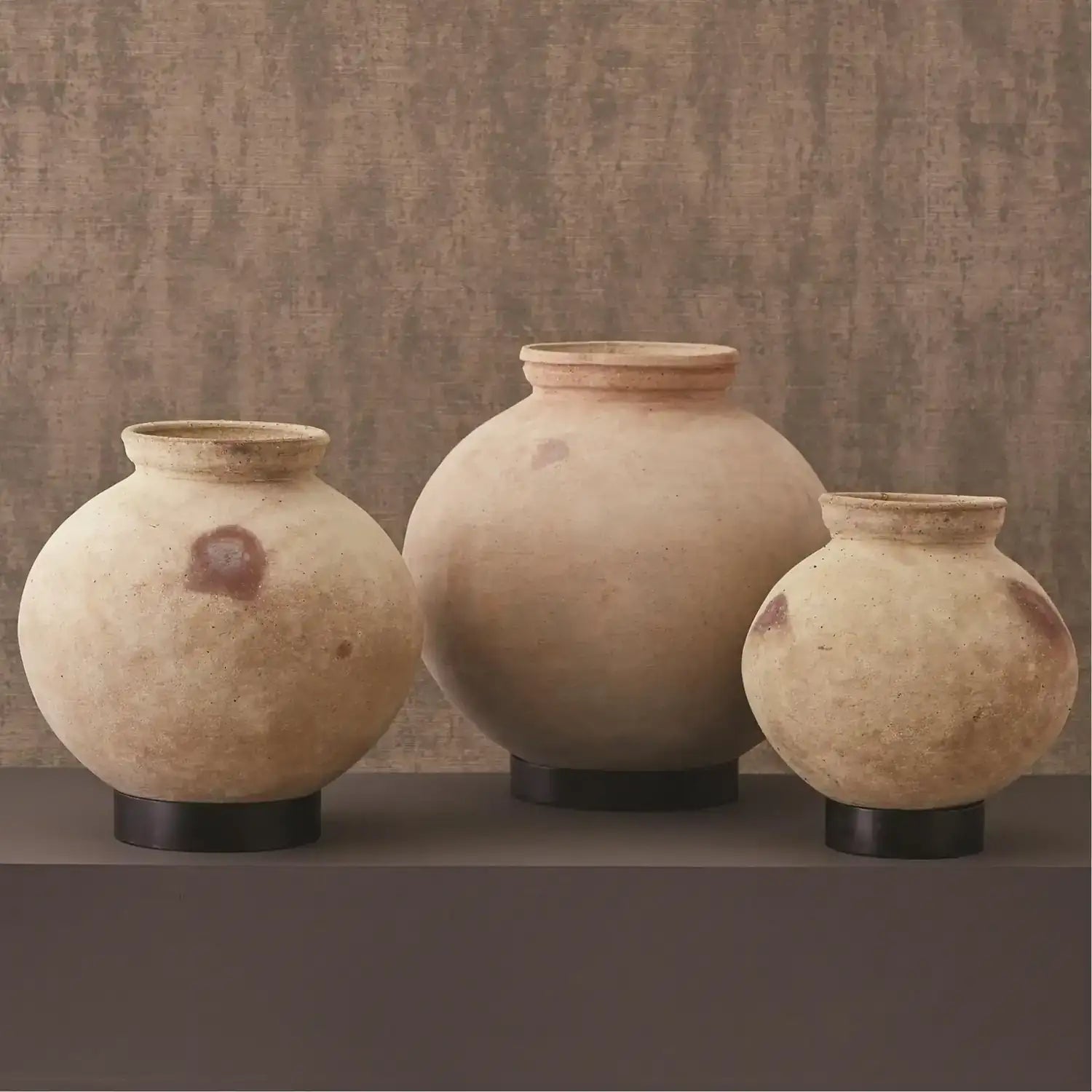 GLOBAL VIEWS DESERT WATER POT W/IRON BASE - Decorative Accents