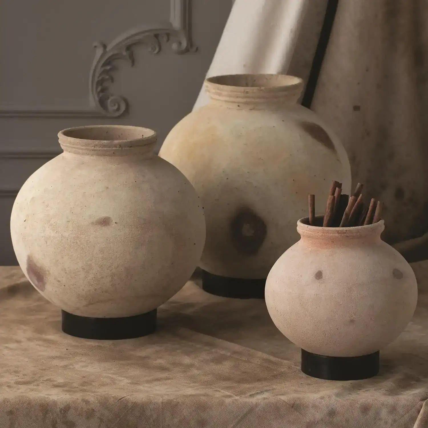 GLOBAL VIEWS DESERT WATER POT W/IRON BASE - Decorative Accents