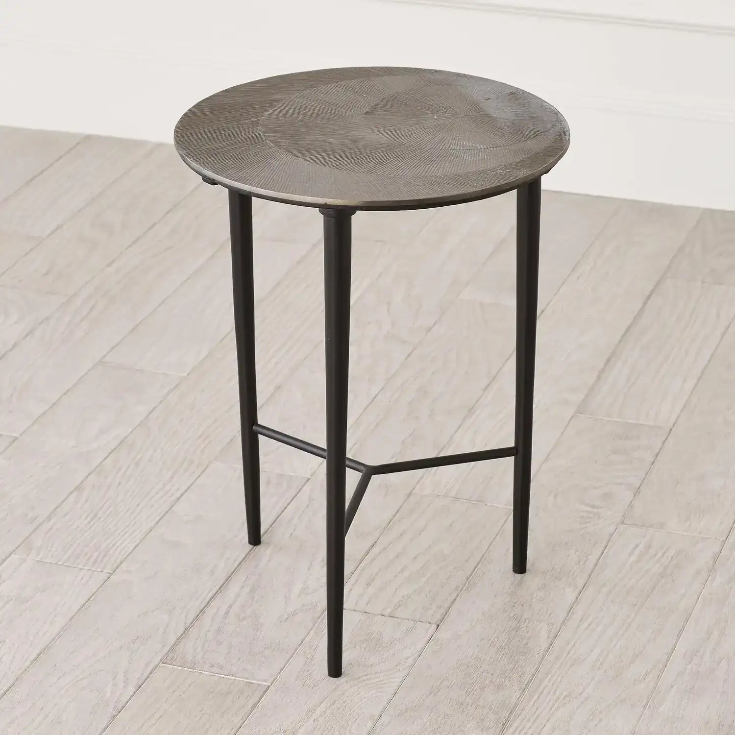 GLOBAL VIEWS CIRCLE ETCHED ACCENT TABLE - Side