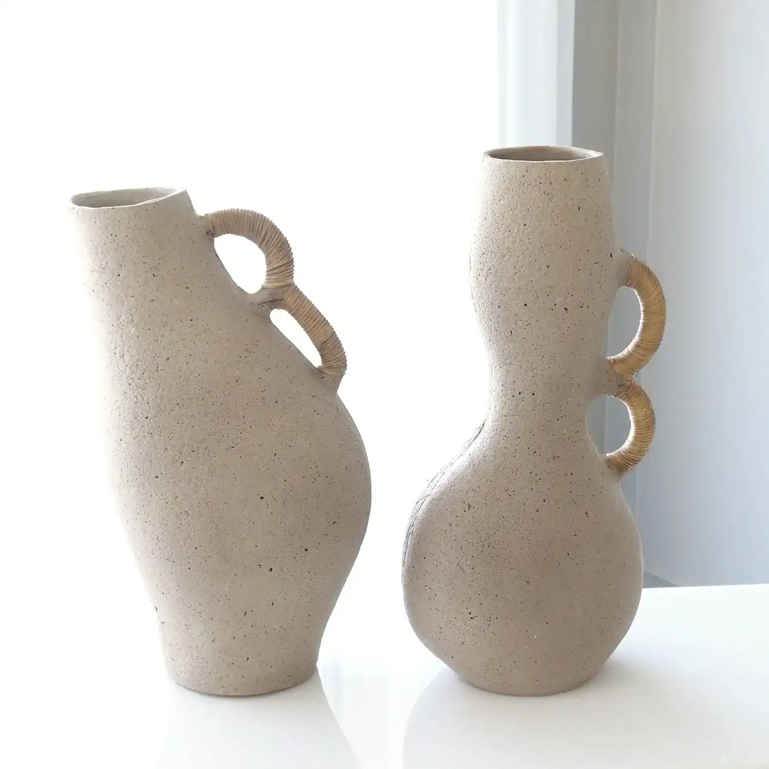 GLOBAL VIEWS LEANING VASE - Decorative Accents