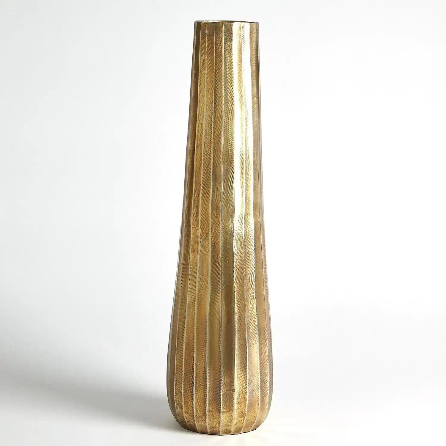 GLOBAL VIEWS CHASED ROUND VASE - Decorative Accents