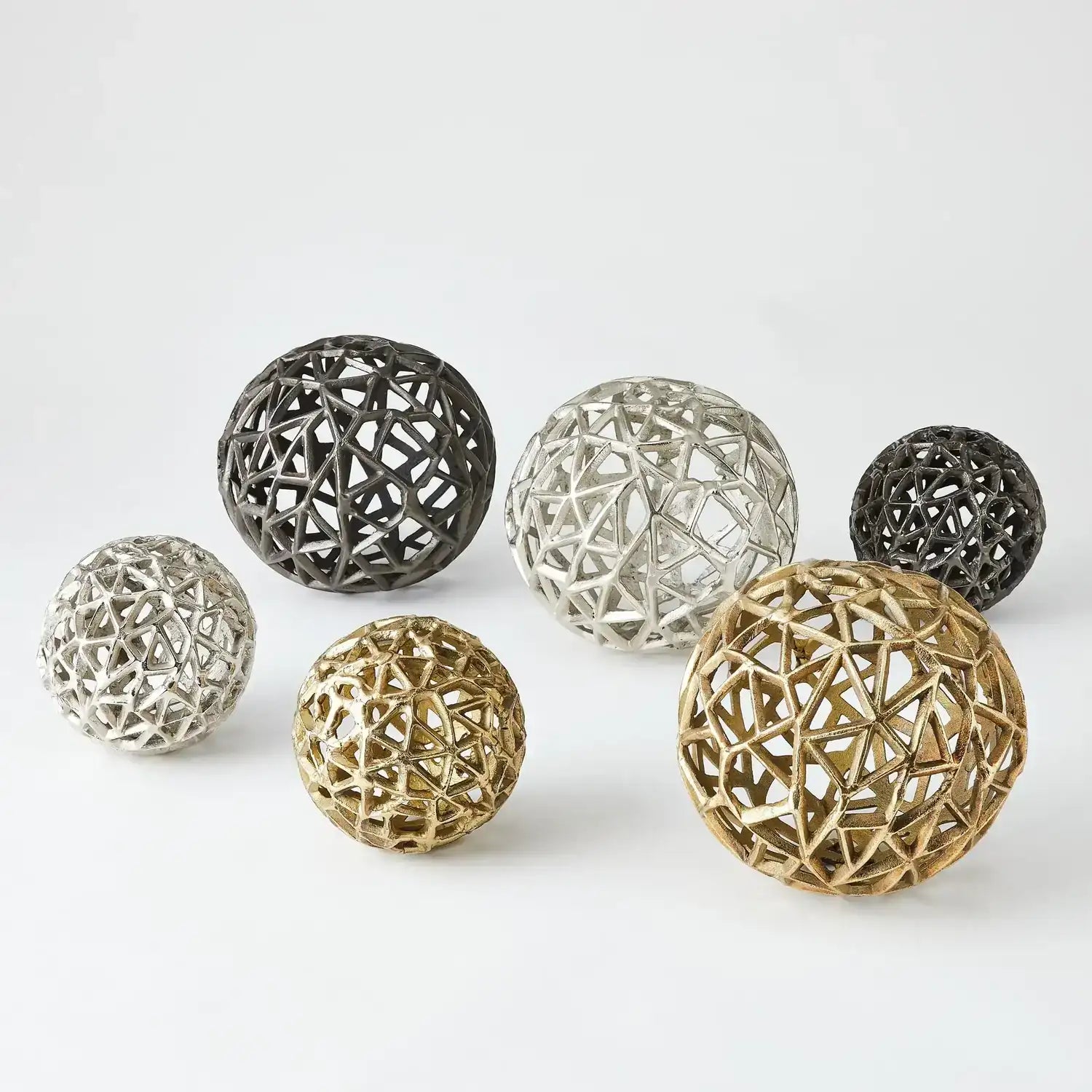 GLOBAL VIEWS JALI BALL - Decorative Accents