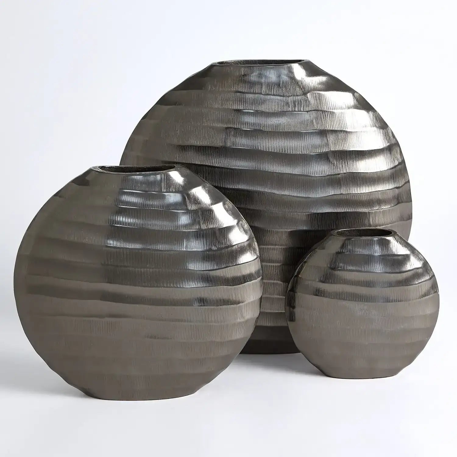 GLOBAL VIEWS CHASED OVAL VASE - Decorative Accents