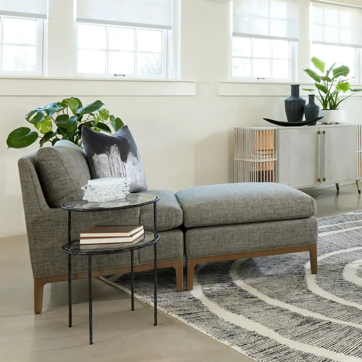 GLOBAL VIEWS BURST RUG - Rugs
