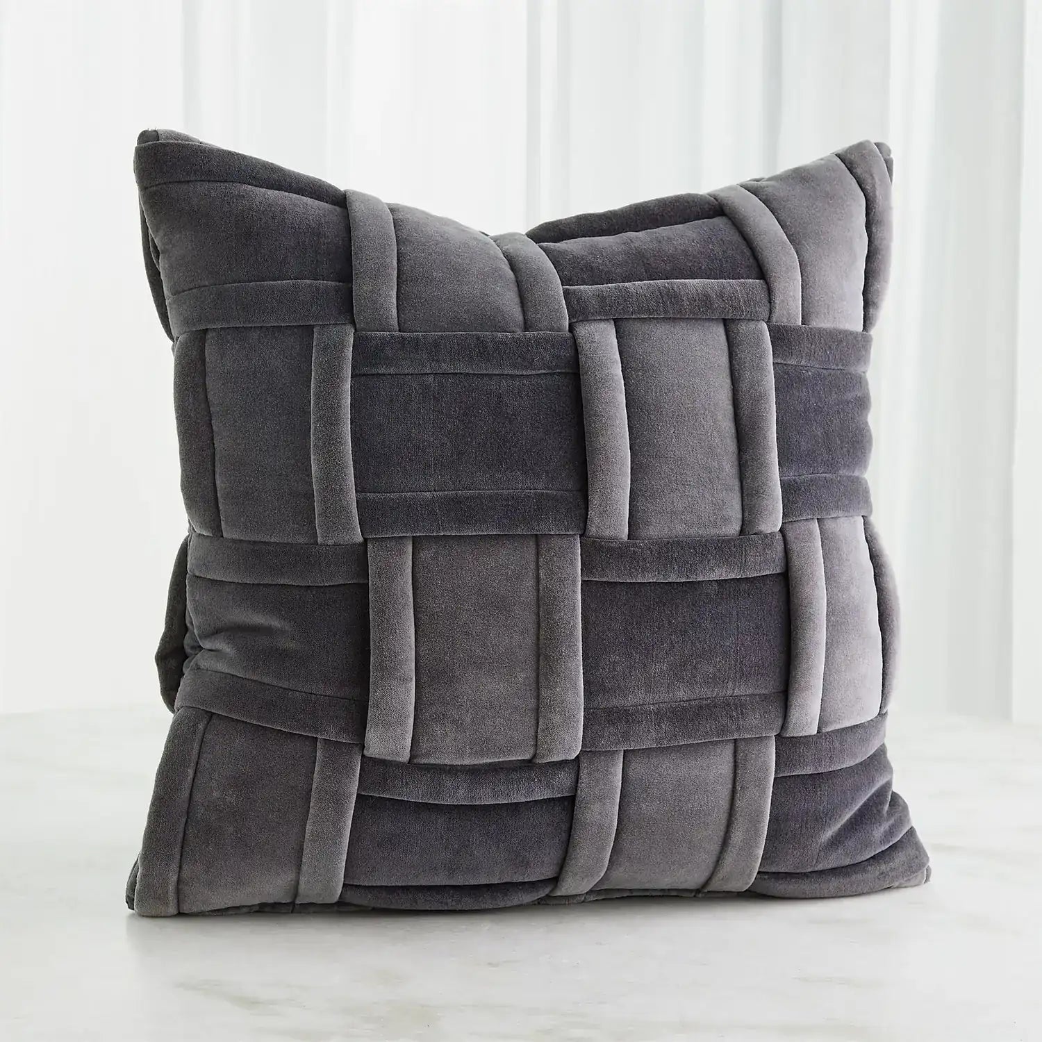 GLOBAL VIEWS WOVEN PILLOW - Decorative Accents