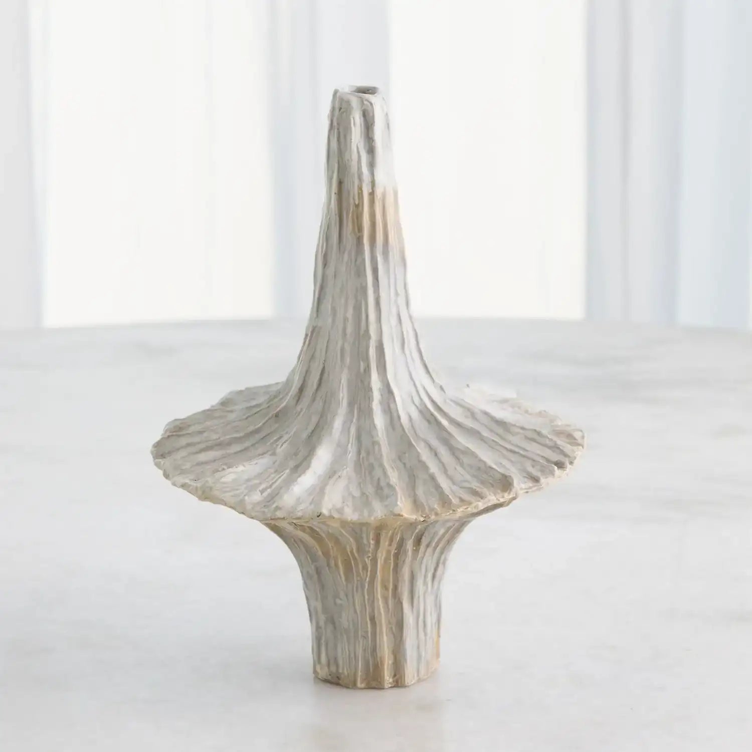 GLOBAL VIEWS GAMMA BOTTLE - Decorative Accents