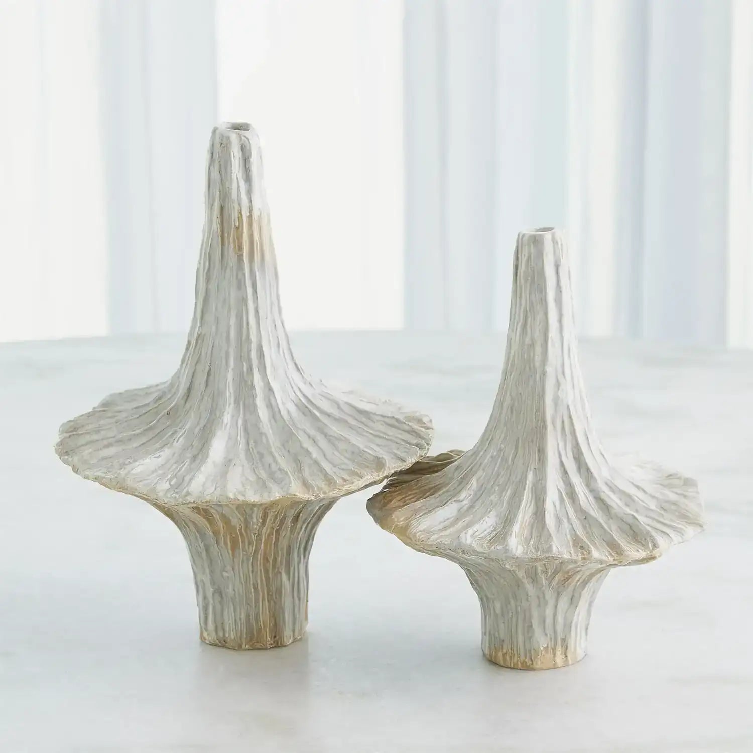 GLOBAL VIEWS GAMMA BOTTLE - Decorative Accents