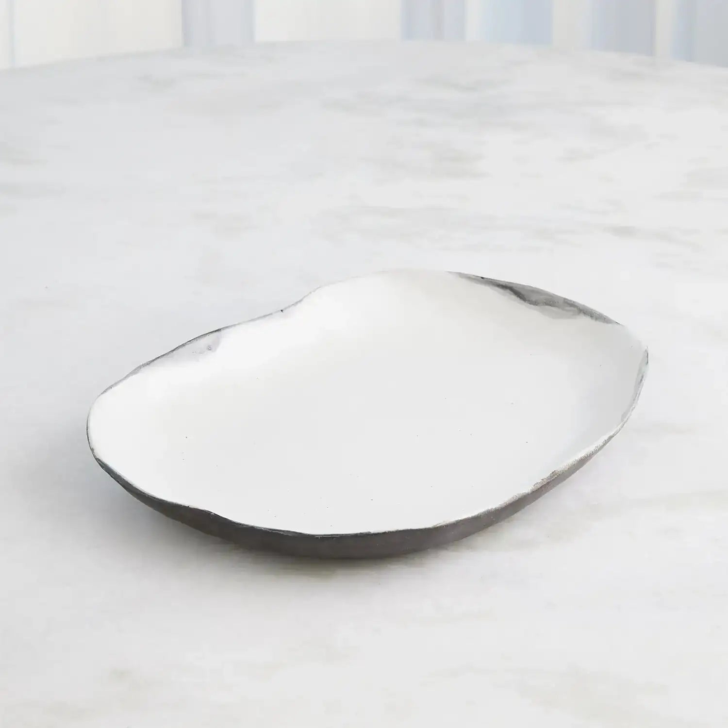 GLOBAL VIEWS RUMBLE PLATTER - Decorative Accents