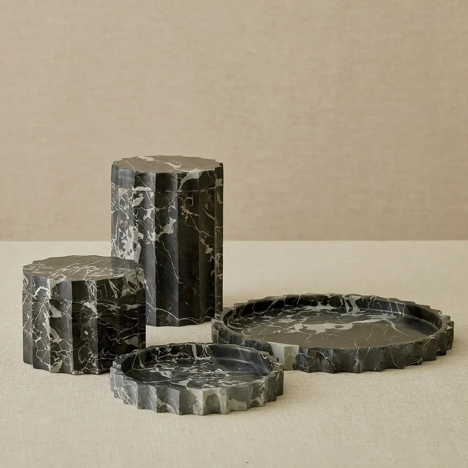 GLOBAL VIEWS IONIC JAR - Decorative Accents