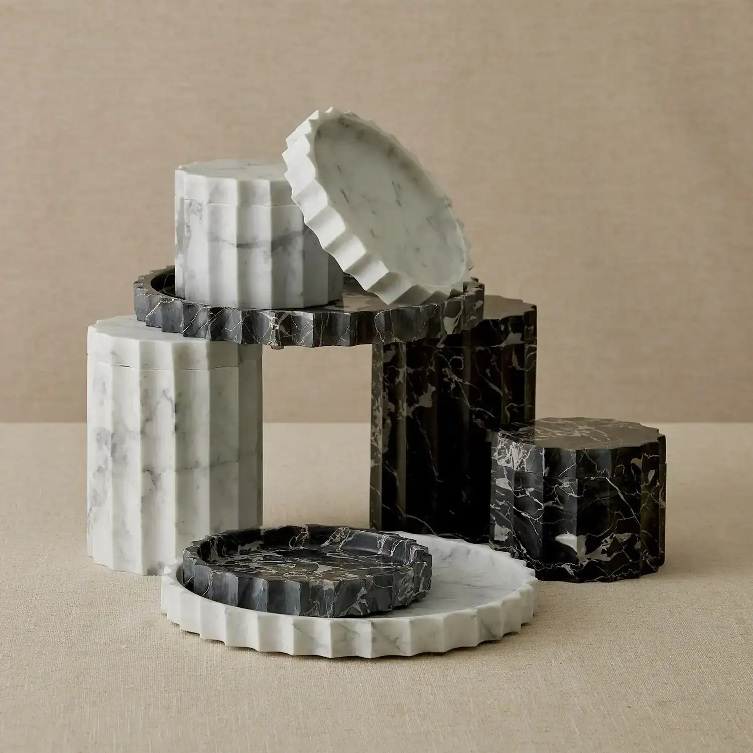 GLOBAL VIEWS IONIC TRAY - Decorative Accents