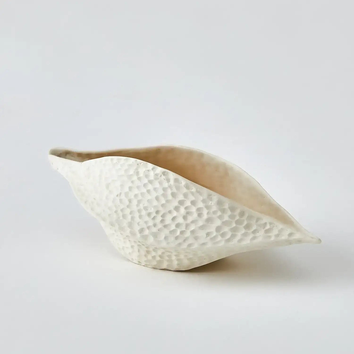 GLOBAL VIEWS PORCELAIN POD - Decorative Accents