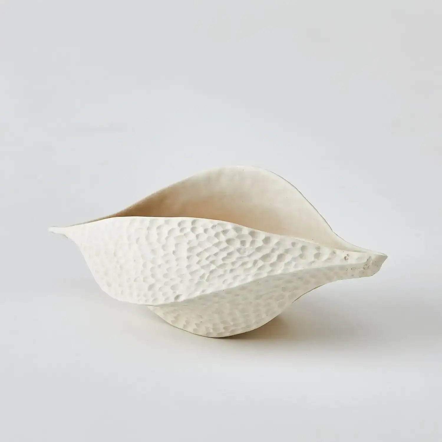 GLOBAL VIEWS PORCELAIN POD - Decorative Accents