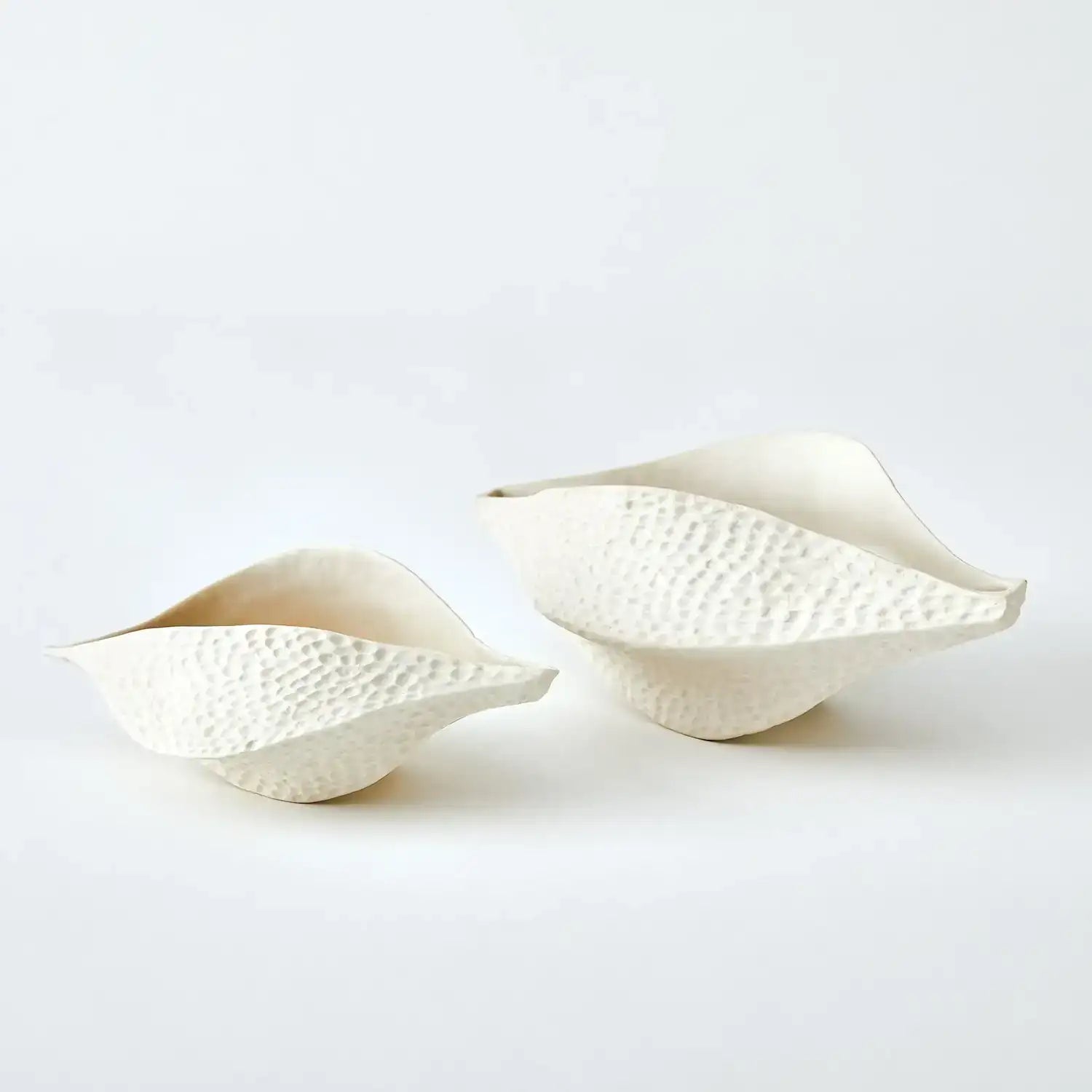 GLOBAL VIEWS PORCELAIN POD - Decorative Accents