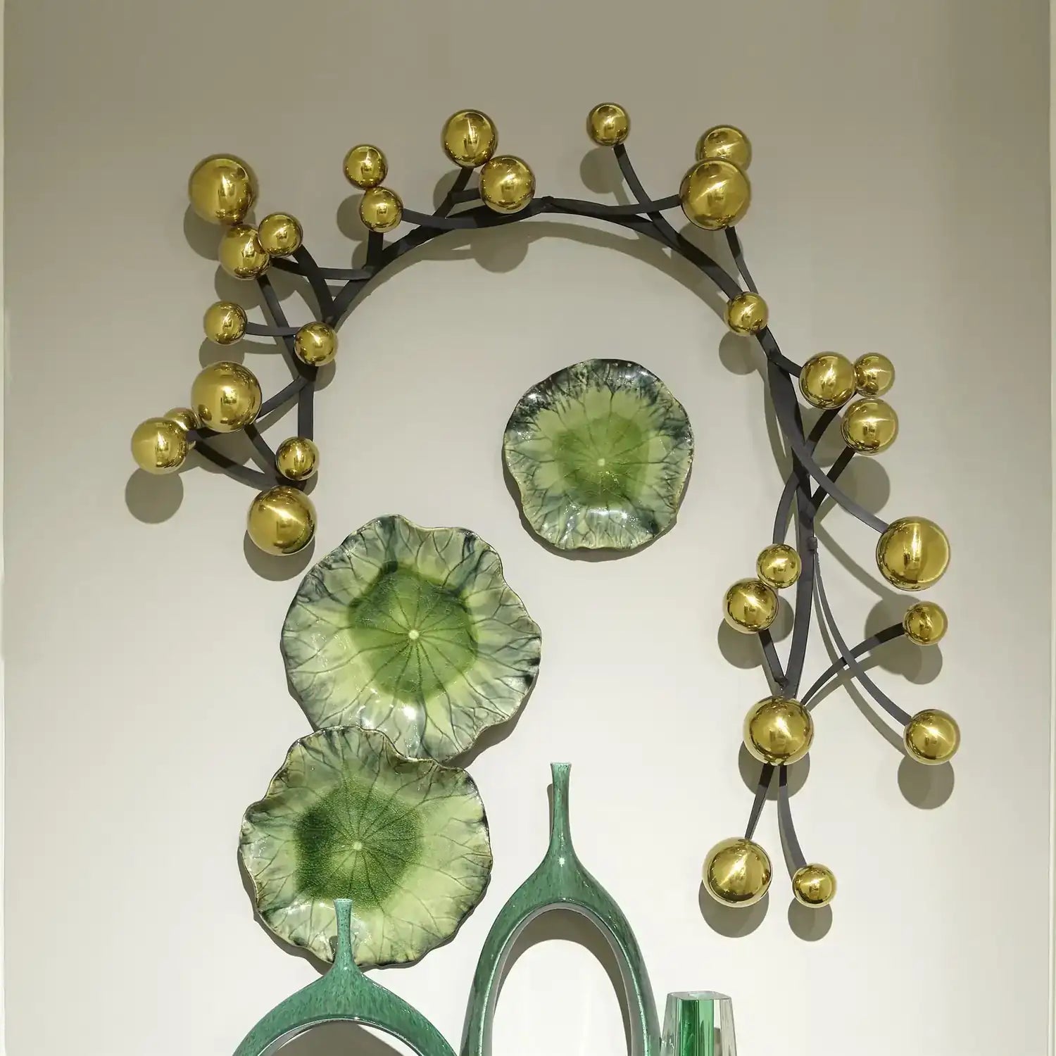 GLOBAL VIEWS FREE FORMED LILY PLATE - Decorative Accents