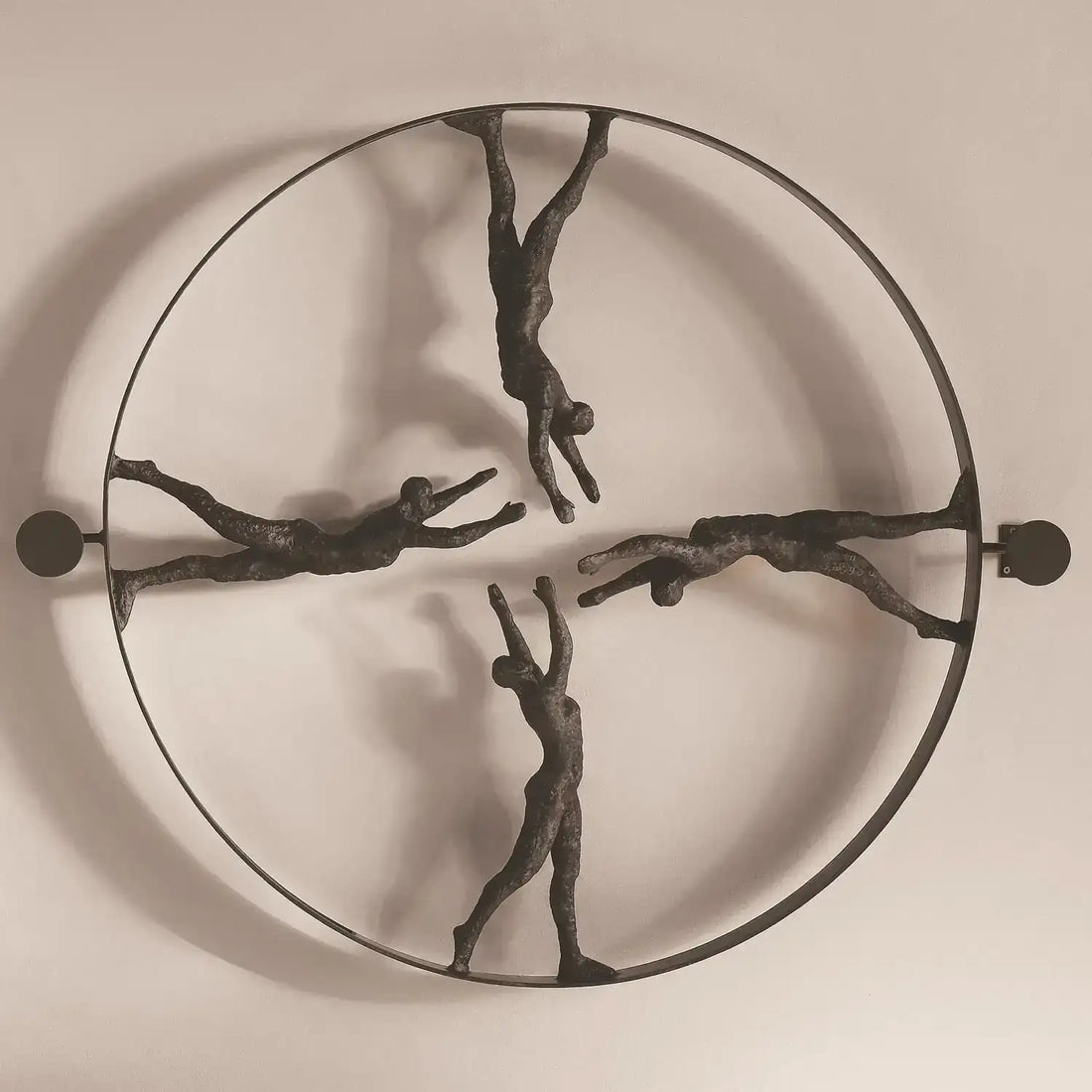 GLOBAL VIEWS REACHING FOR CENTER PANEL - Decorative Accents