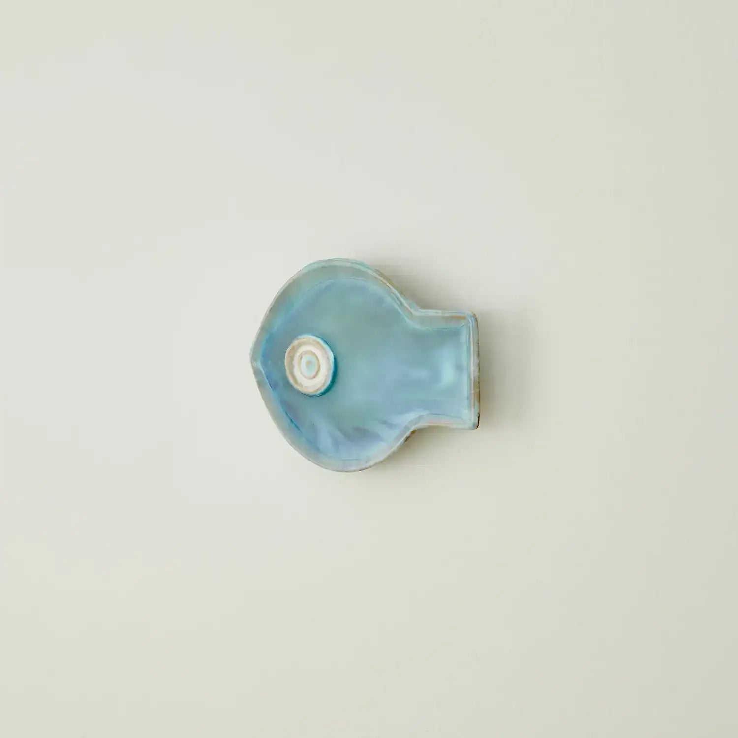 GLOBAL VIEWS BLUE FISH PLATE - Decorative Accents