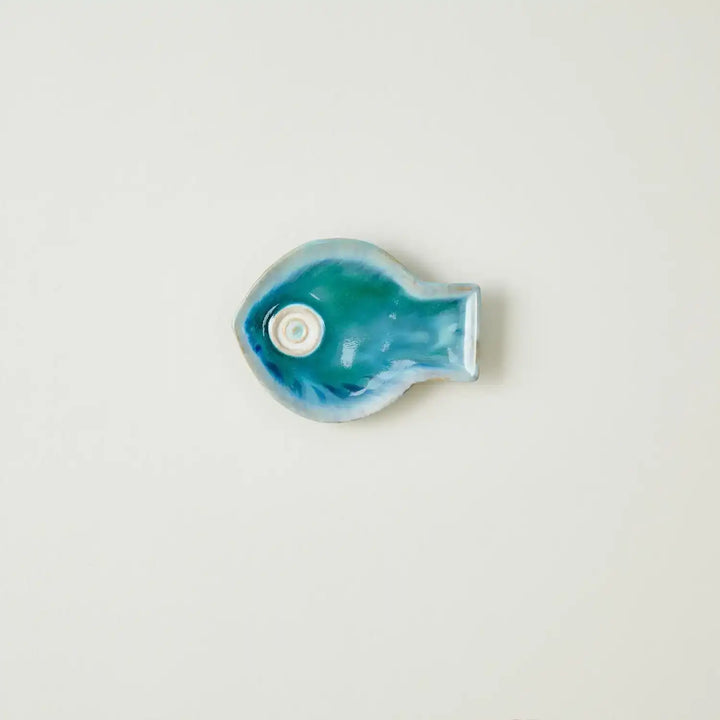 GLOBAL VIEWS BLUE FISH PLATE - Decorative Accents