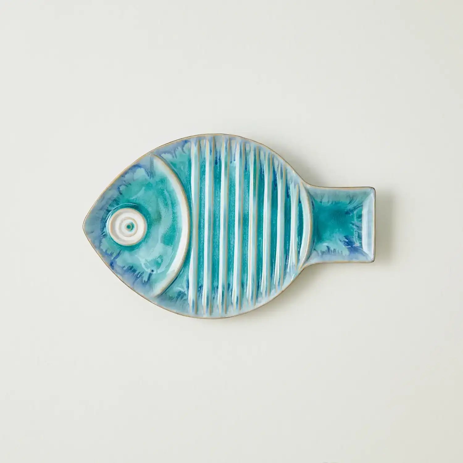 GLOBAL VIEWS BLUE FISH PLATE - Decorative Accents