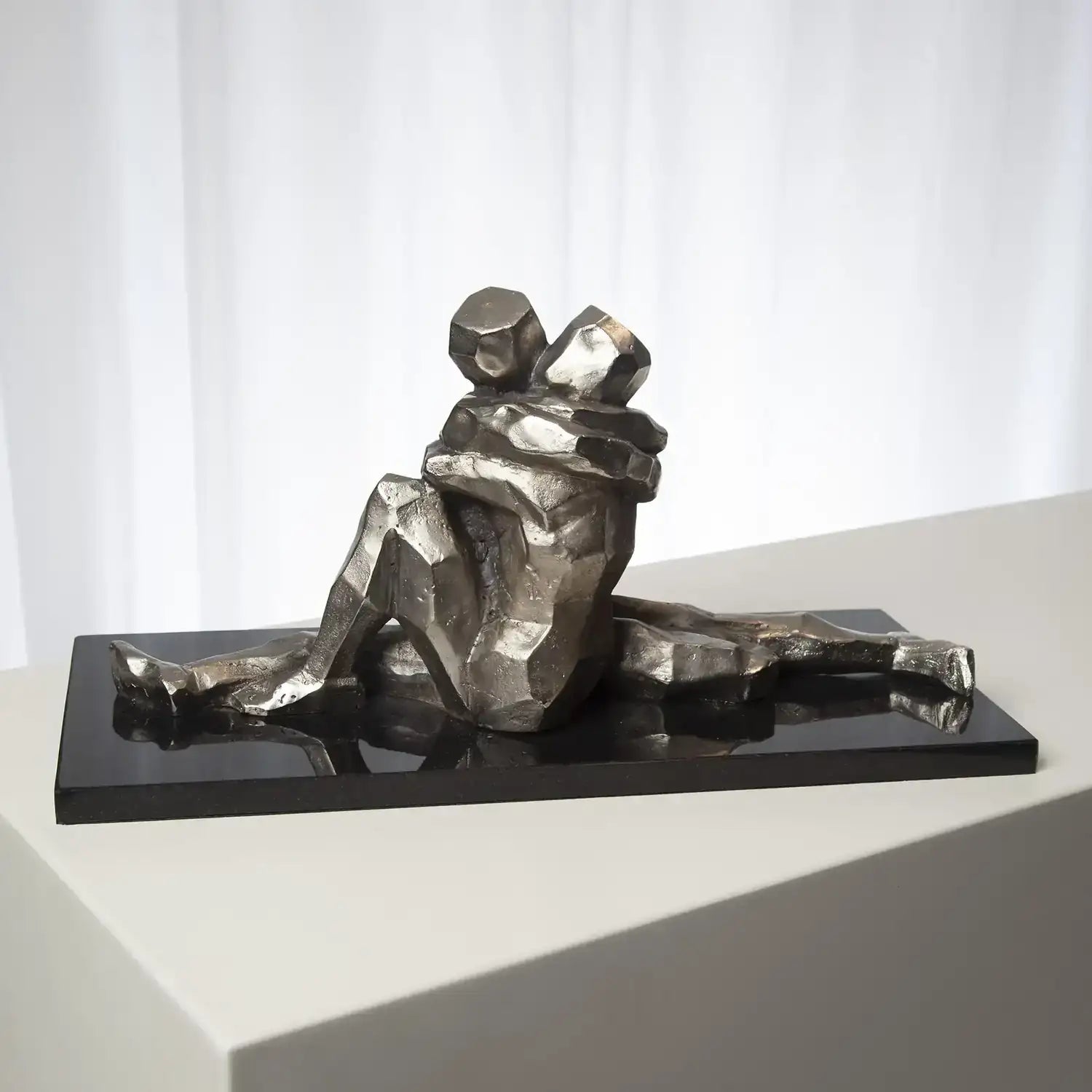 GLOBAL VIEWS GITTIN IT ON SCULPTURE - Decorative Accents