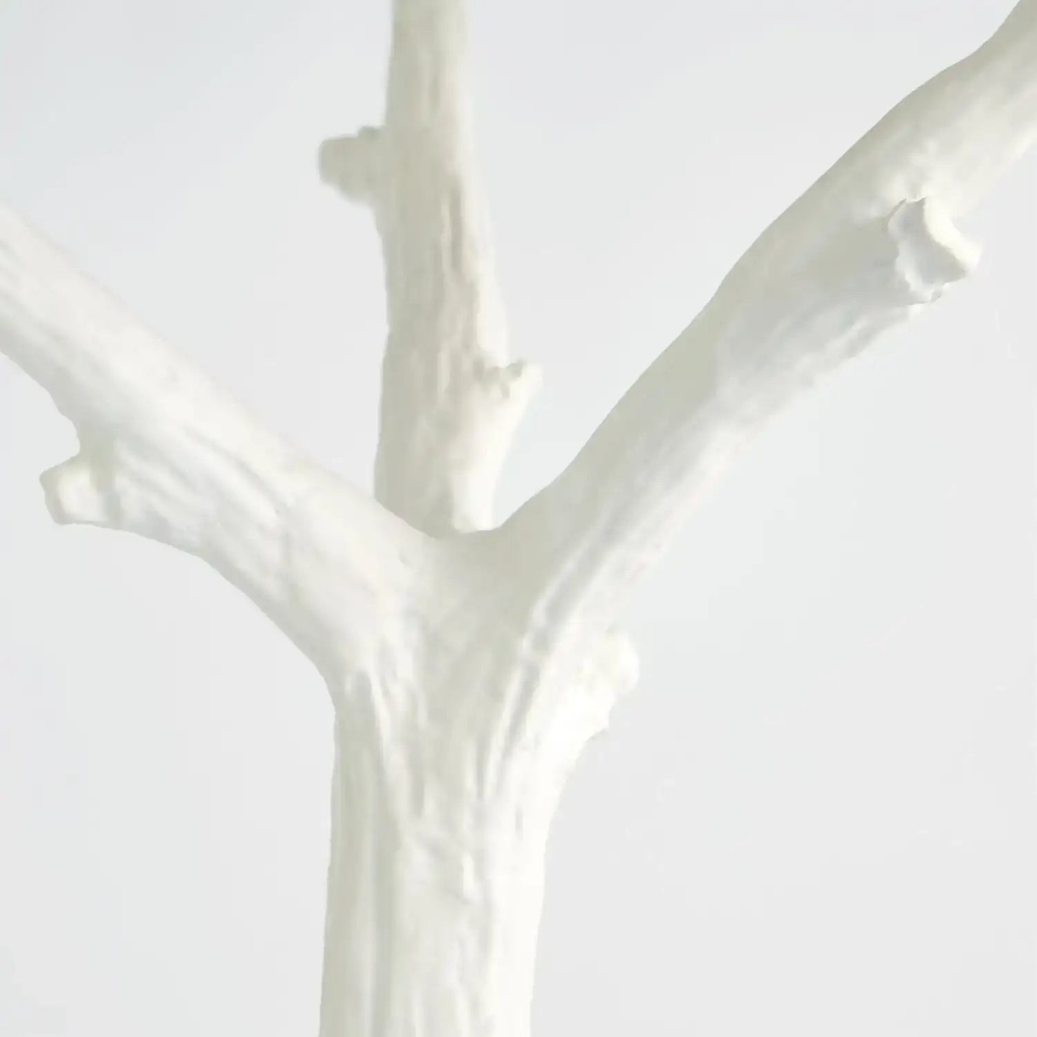GLOBAL VIEWS WHITE FAUX BOIS SIDE TABLE - Side