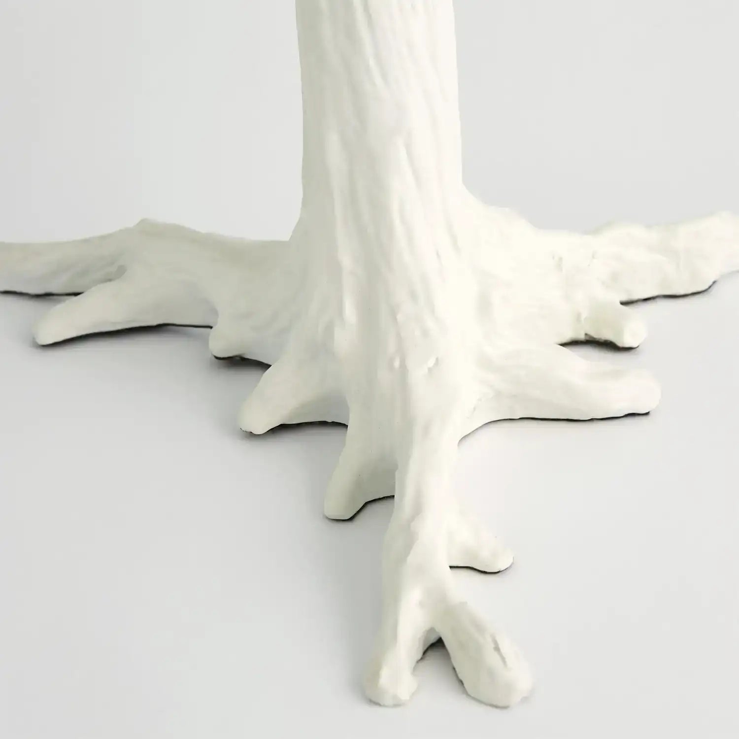 GLOBAL VIEWS WHITE FAUX BOIS SIDE TABLE - Side