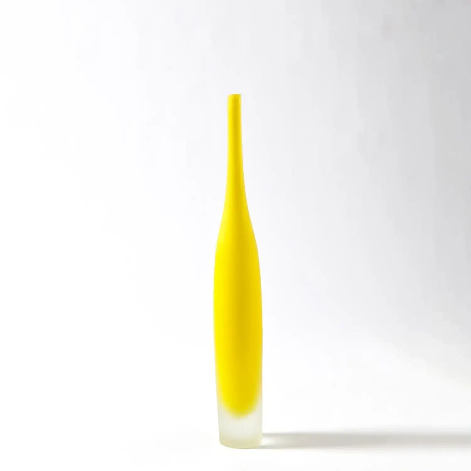 GLOBAL VIEWS SPIRE BOTTLE - Art