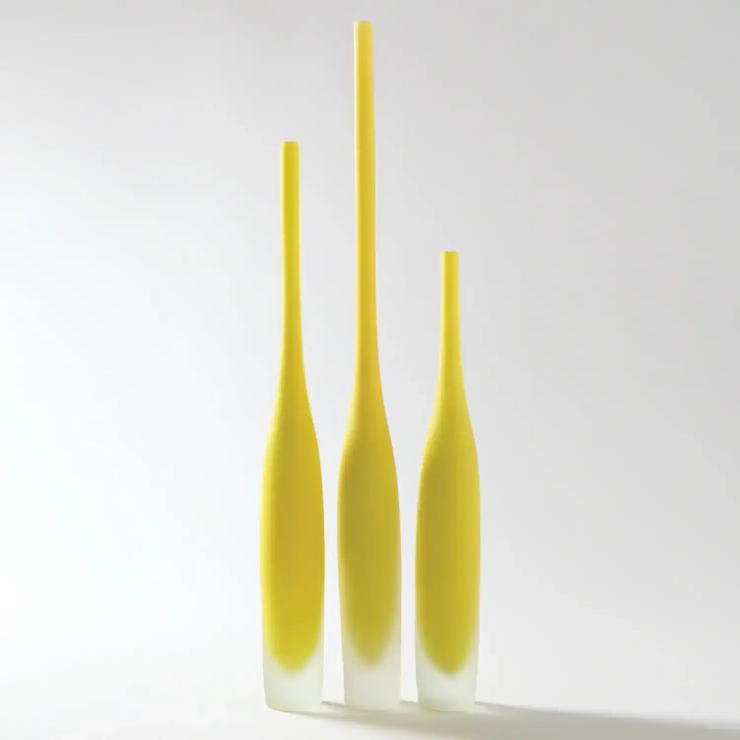 GLOBAL VIEWS SPIRE BOTTLE - Art