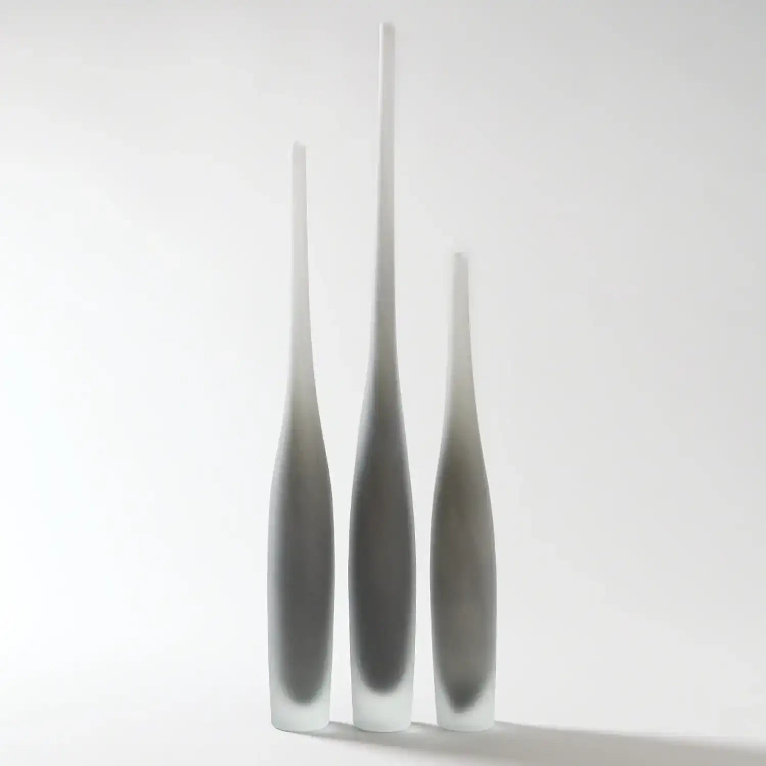 GLOBAL VIEWS SPIRE BOTTLE - Art