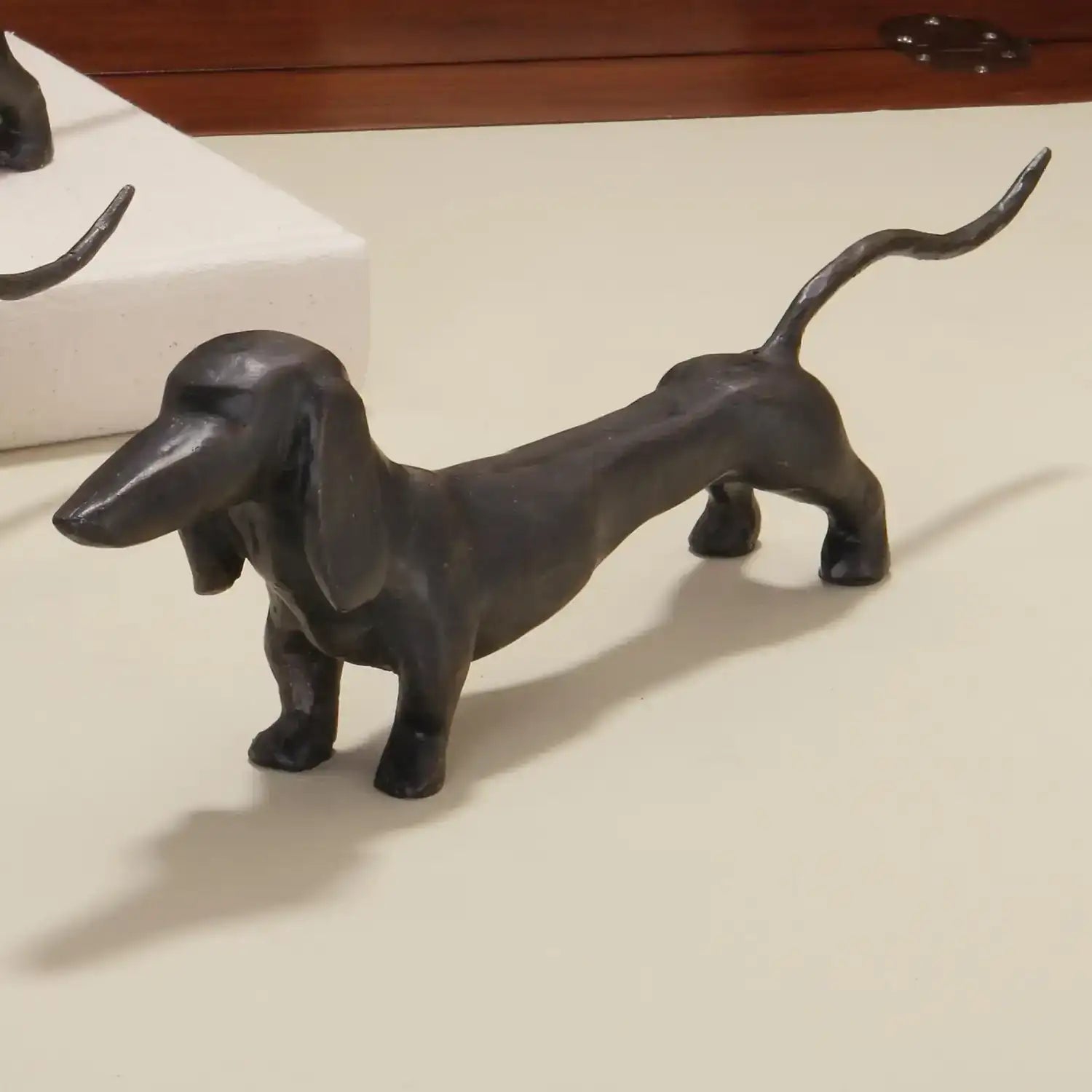 GLOBAL VIEWS DACHSHUND HOUND SCULPTURE - Decorative Accents