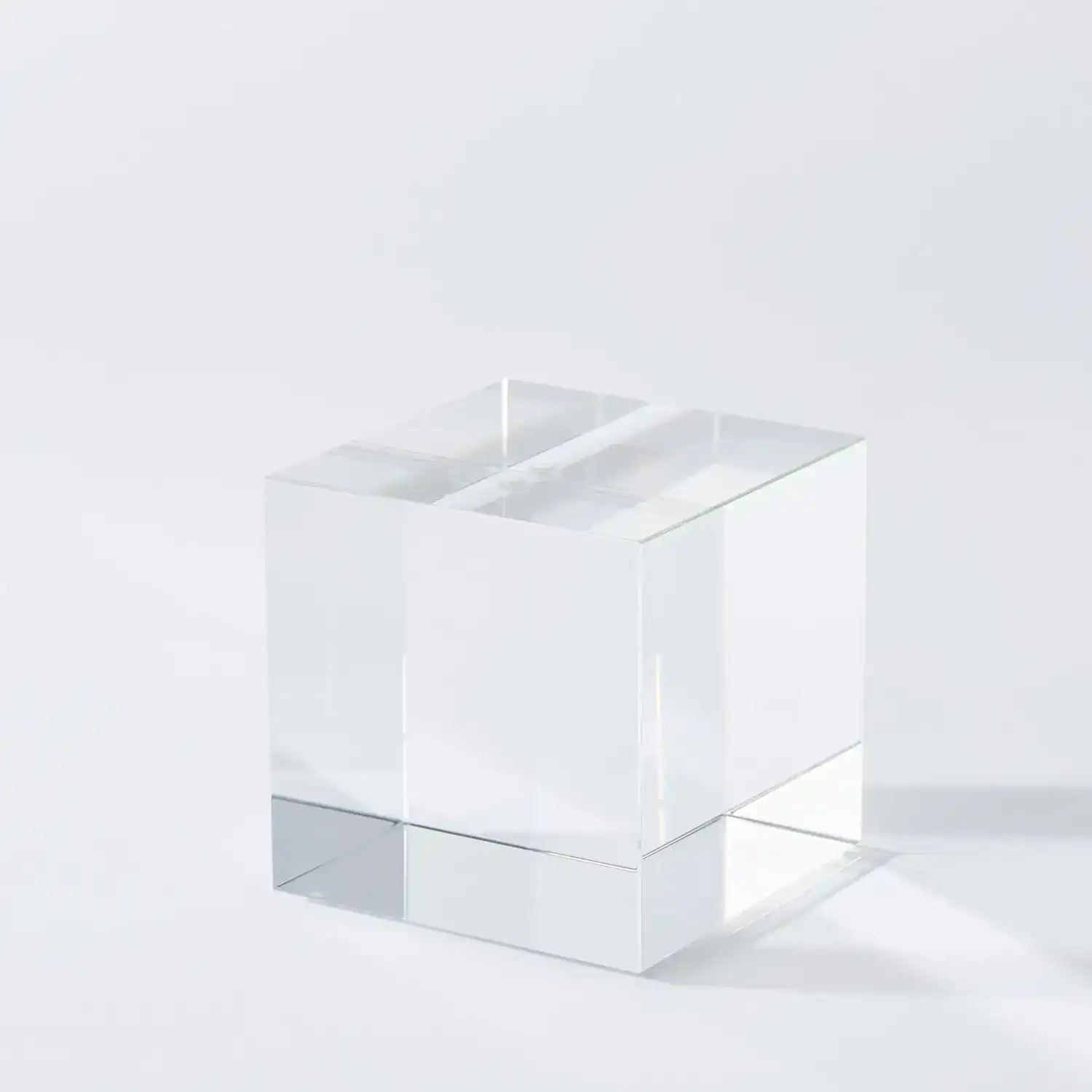 GLOBAL VIEWS CRYSTAL CUBE RISER - Decorative Accents