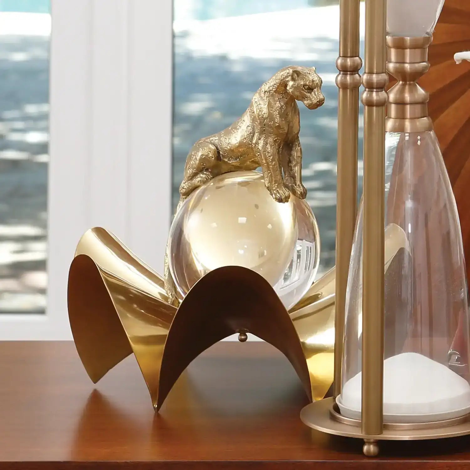 GLOBAL VIEWS JAGUAR ON CRYSTAL SPHERE - Decorative Accents