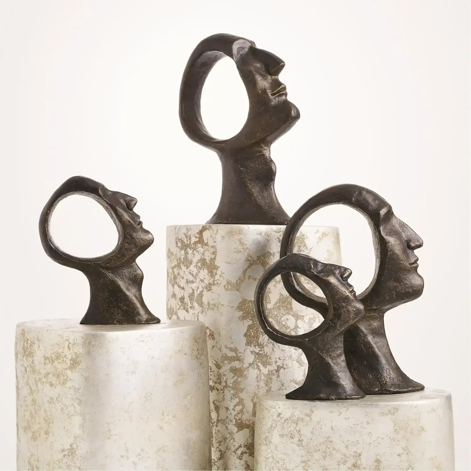 GLOBAL VIEWS HOLLOW HEAD MAN - Decorative Accents