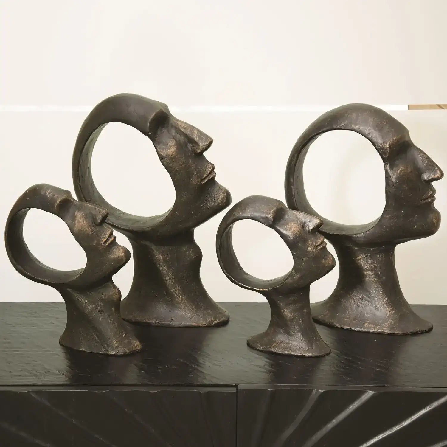 GLOBAL VIEWS HOLLOW HEAD WOMAN - Decorative Accents