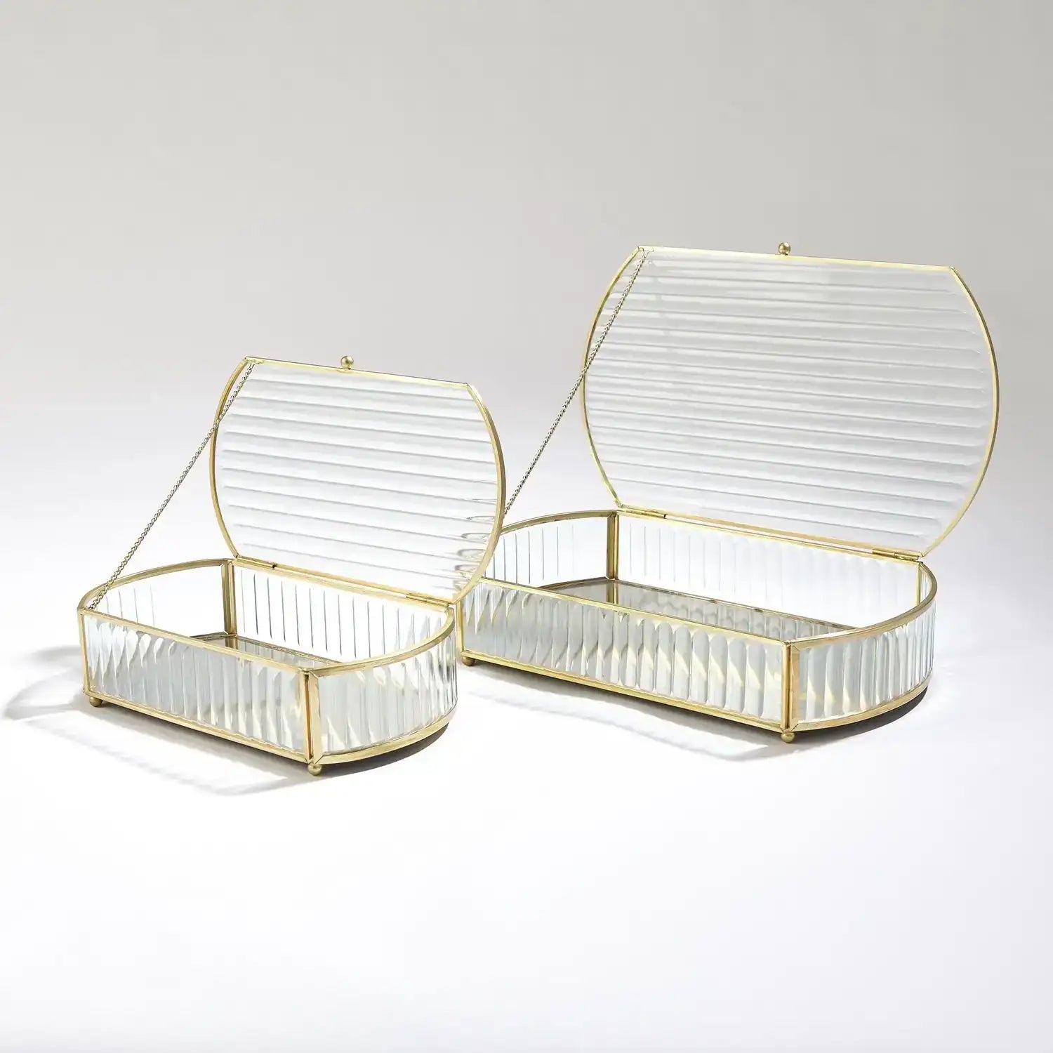 GLOBAL VIEWS REEDED GLASS OVAL BOX - Decorative Accents