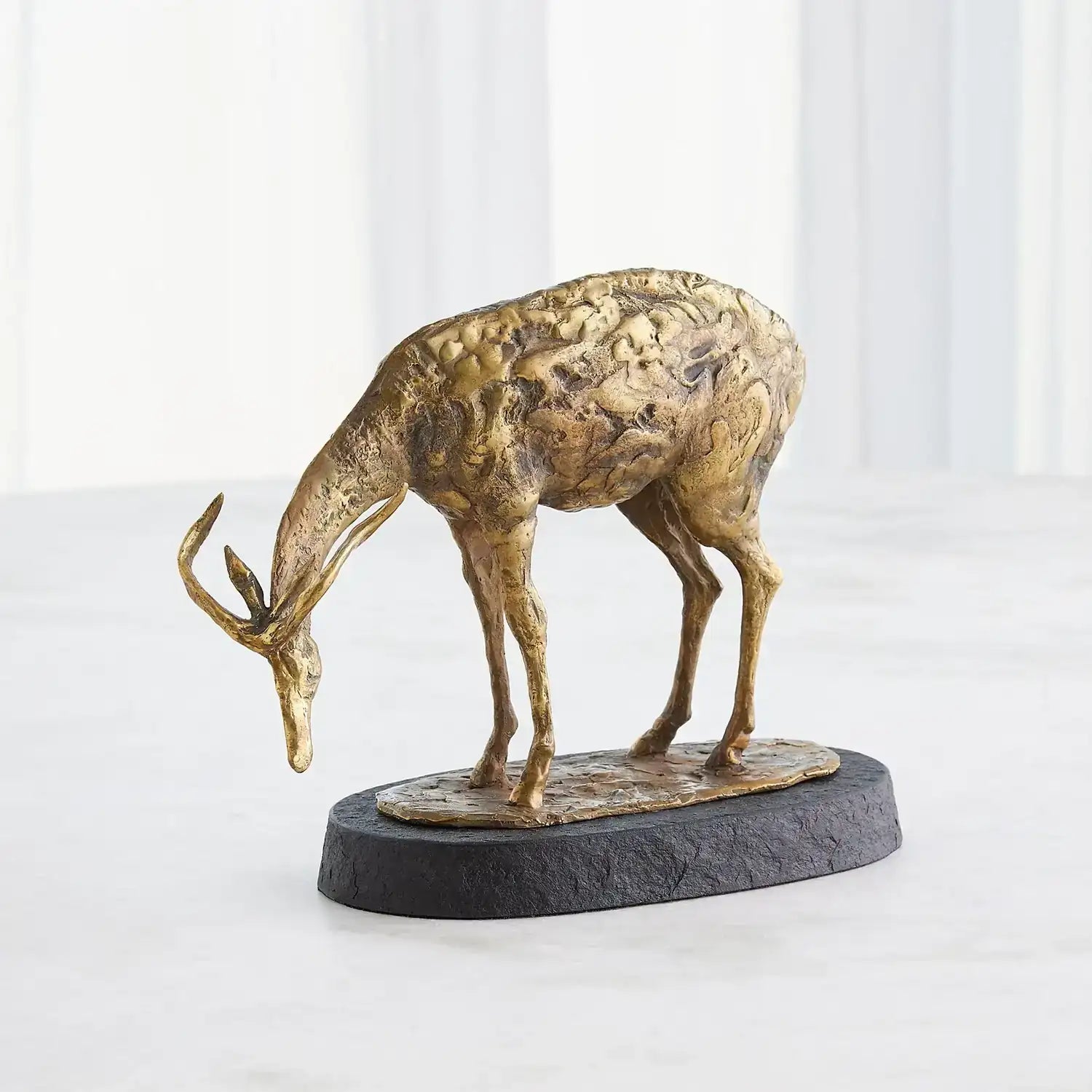 GLOBAL VIEWS NARA BOWING DEER - Decorative Accents
