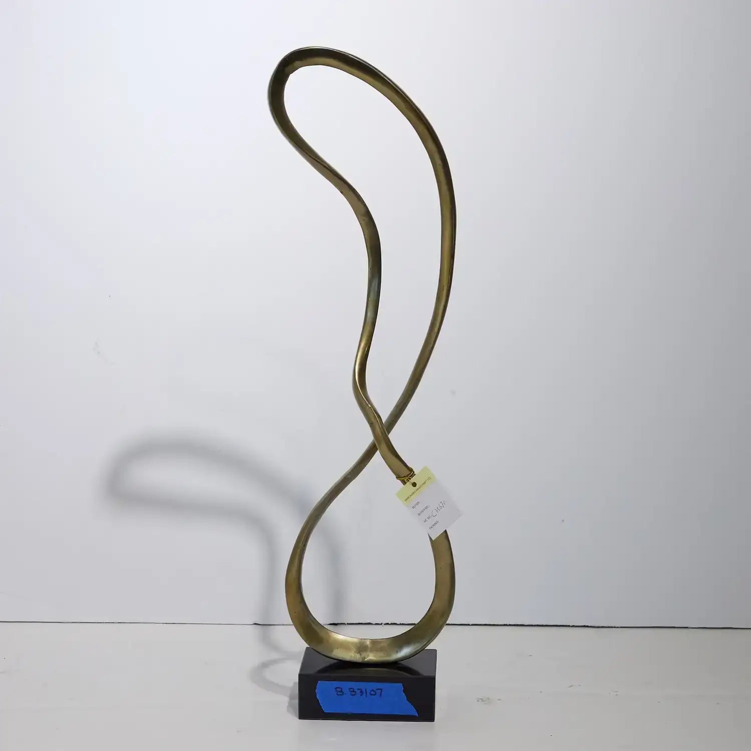 GLOBAL VIEWS ABSTRACT LOOP SCULPTURE - Decorative Accents