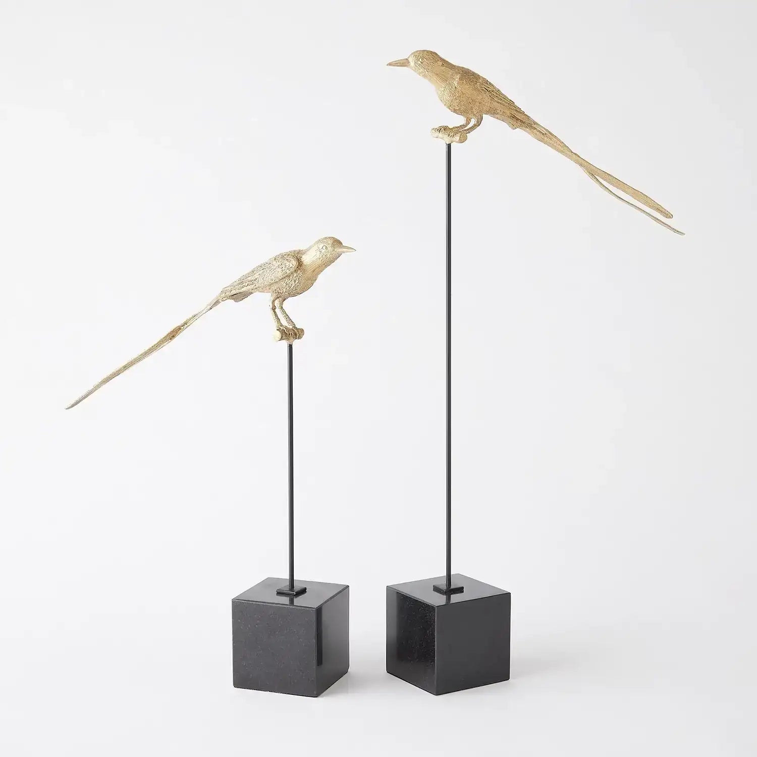 GLOBAL VIEWS PERCHED SWALLOW - Decorative Accents